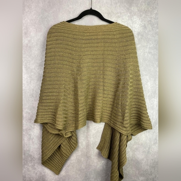 Chico’s Versatile Knit Basketweave Wrap w/Pull Through Feature Sand Color OS - Picture 4 of 9